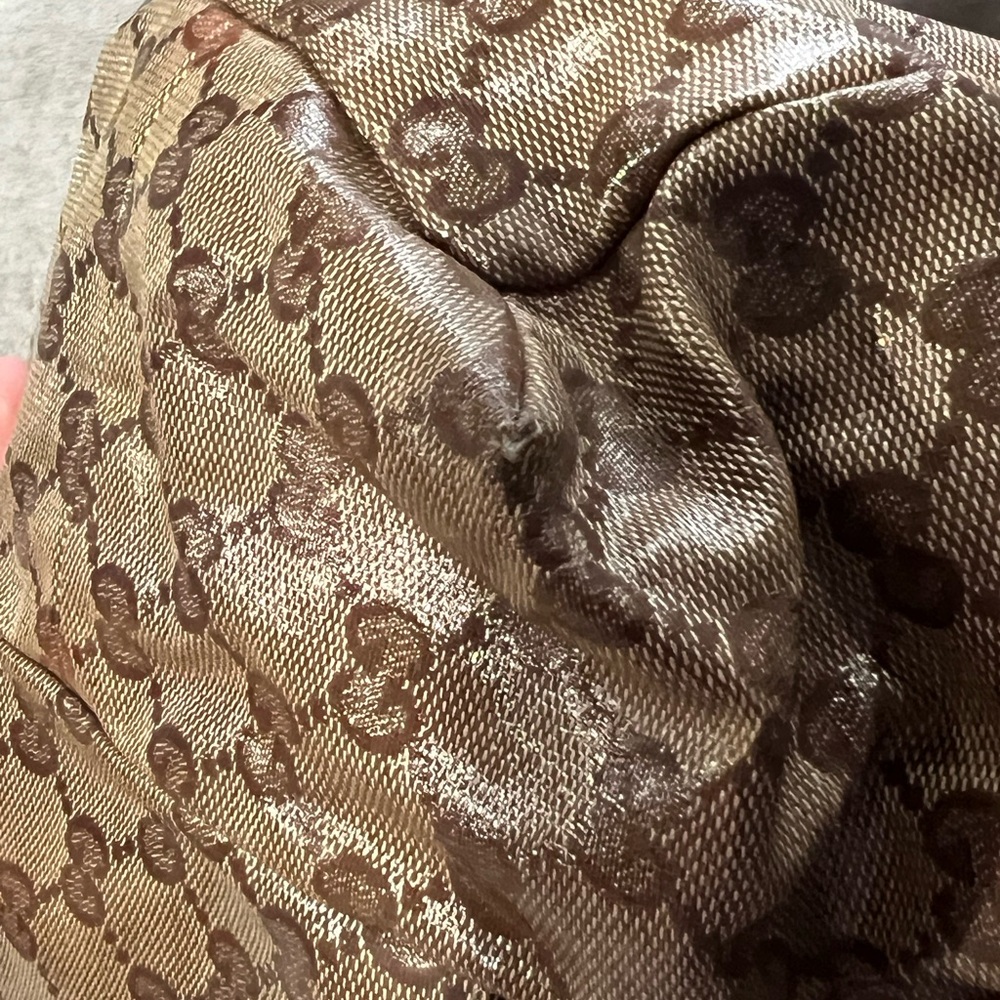 Gucci Hysteria Beige and BrownCrystal Large GG Water-resistant Shoulder Bag - Picture 13 of 16
